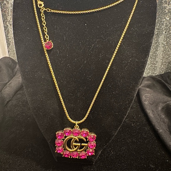 Gucci Gold GG Marmont Necklace with Pink Gemstones - Picture 2 of 8